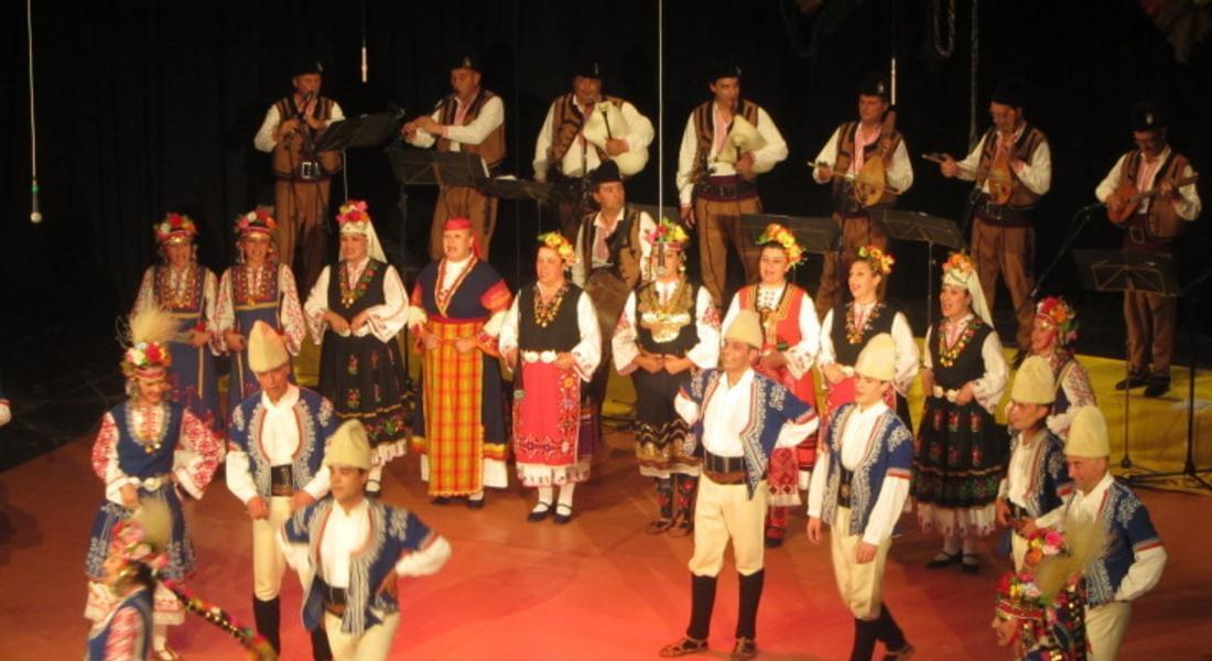 Ансамбъл „Родопа” представя коледен концерт на 18 декември в Смолян