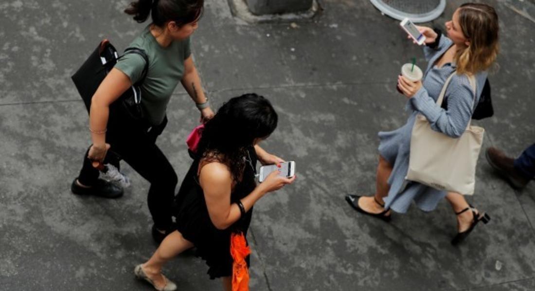  100 лева глоба за пешеходци с телефон в ръка