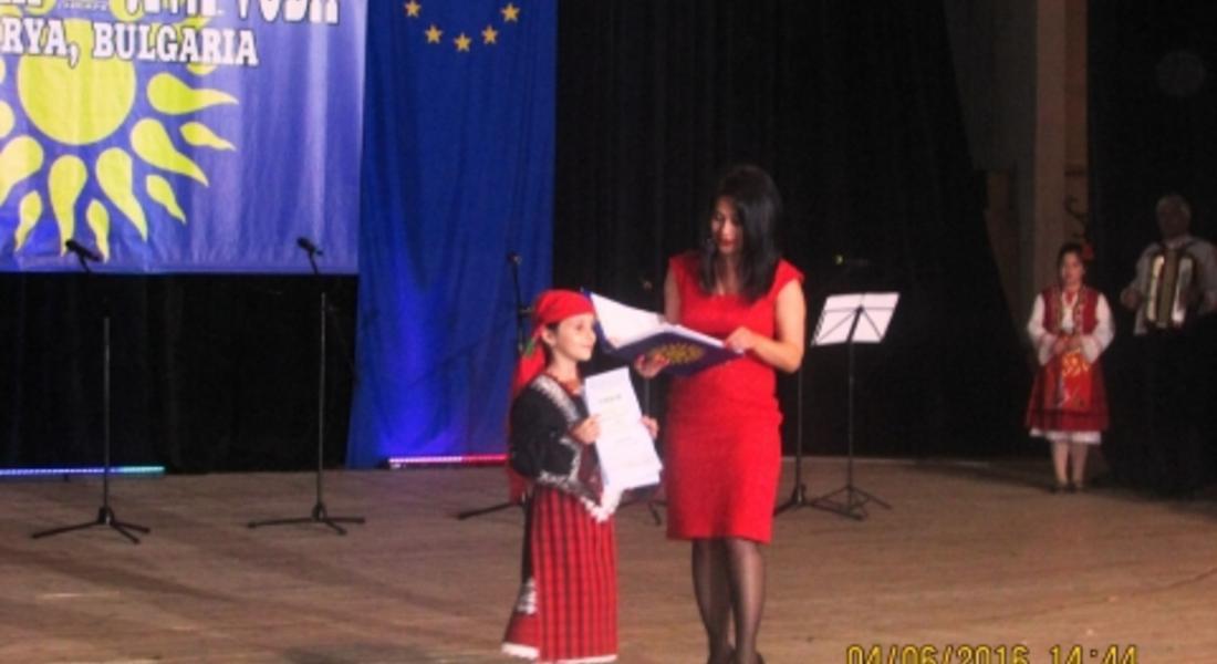 Ивалина Атанасова с куп награди от "Евро Фолк- Жива вода 2016"