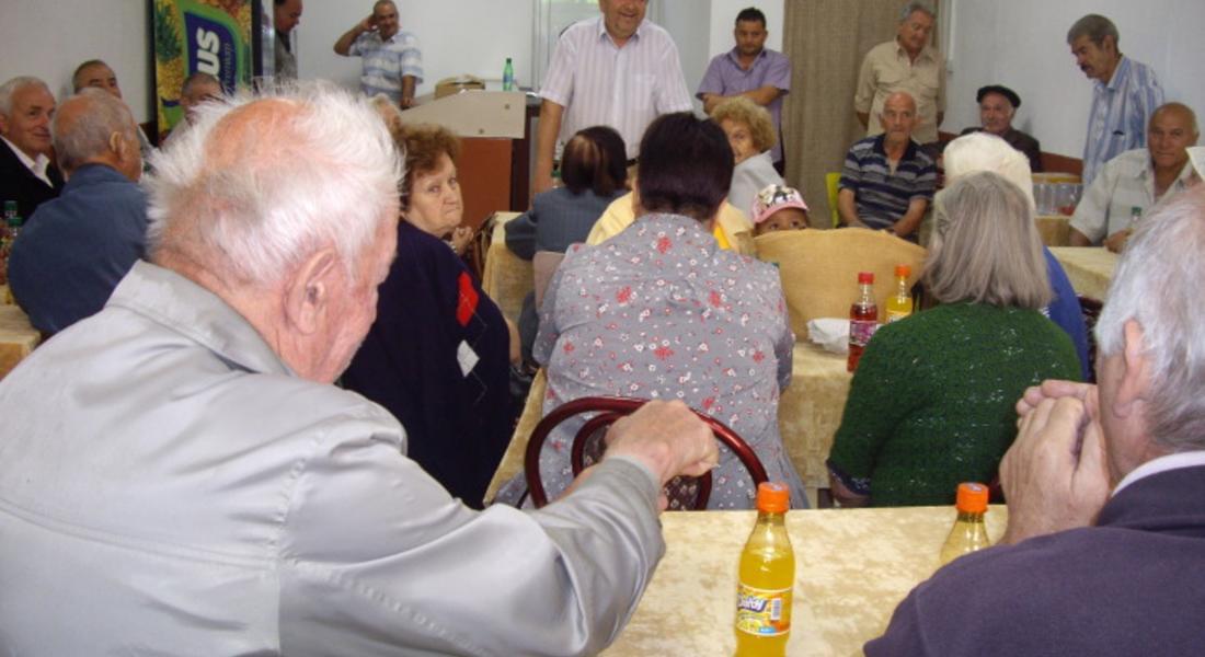 Официално бе открит реновираният Клуб на пенсионера в Чепеларе