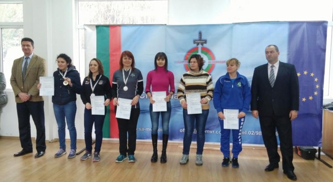 В Смолян се проведе традиционния коледен турнир по стрелба с пистолет за служители на МВР „Купа България“