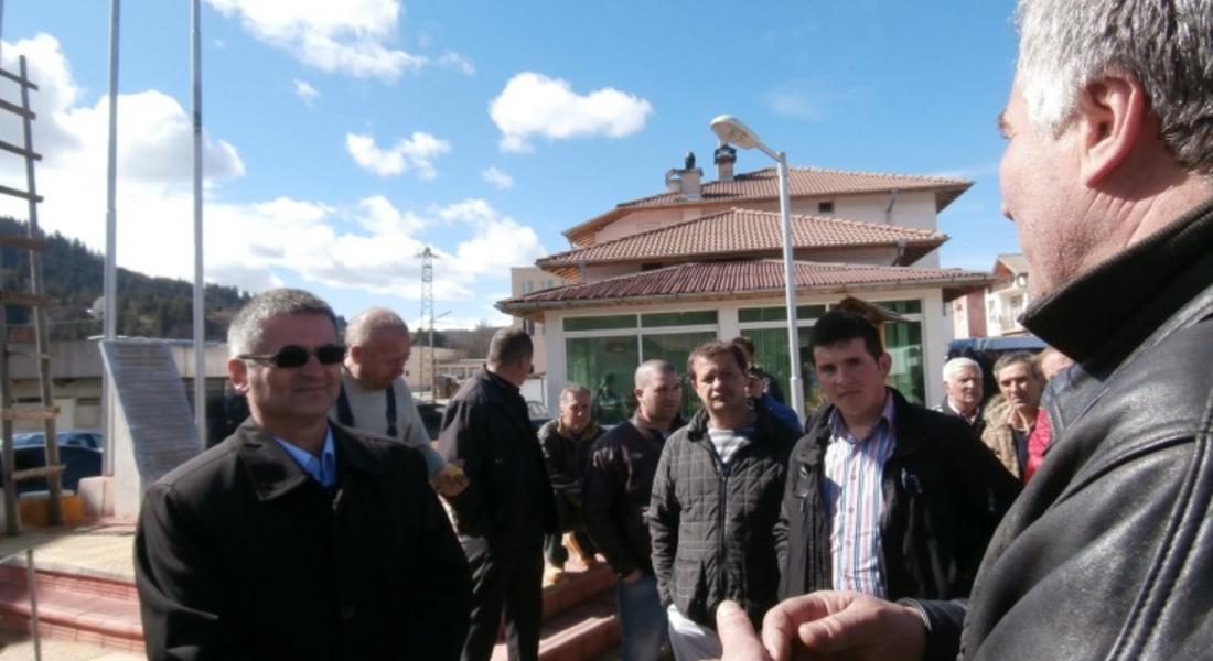  Кметът на община Доспат се срещна с жителите на селата Късак и Барутин