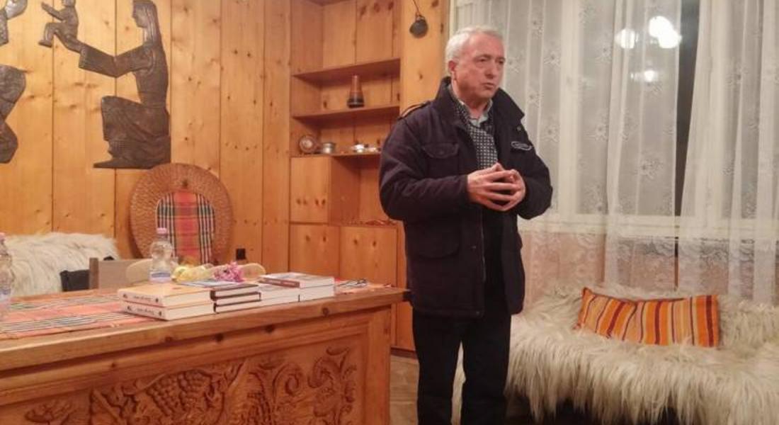 Светозар Казанджиев представи новата си книга "Милост" в Момчиловци 