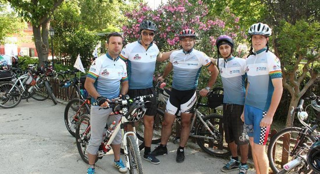 	 Трима колоездачи представиха община Смолян на международен велофестивал в турския град Ялова