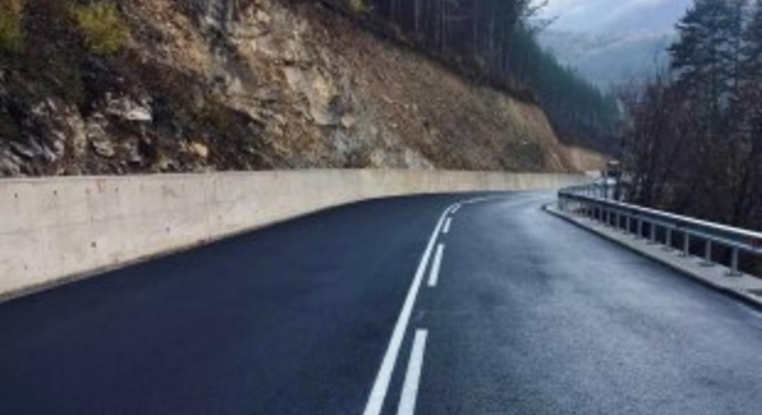 До 15 септември се ограничава движението от 8-ми до 9-ти км на пътя Смолян – Стойките