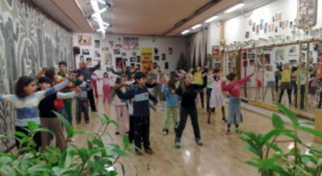 Над 60 деца пеят и танцуват в ОДК, 18 посещават интензивен курс по немски език