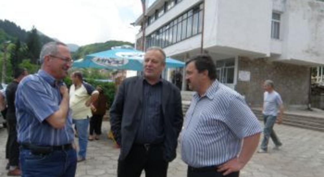 Депутатът от ГЕРБ–Смолян Николай Мелемов присъства на „Предой” в село Арда