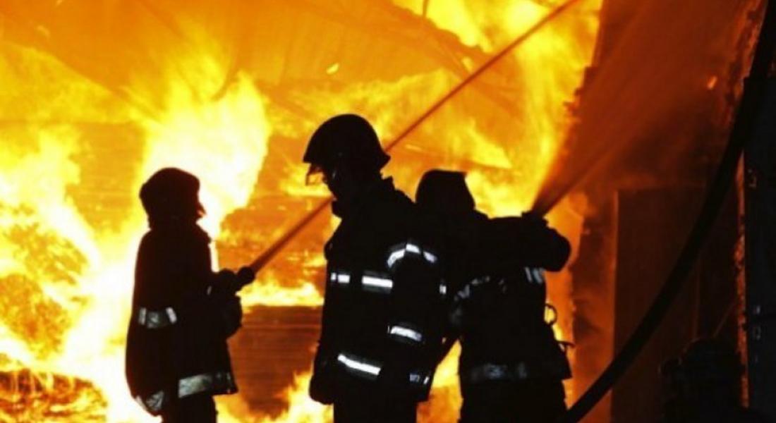 Евакуираха четирима души от горяща къща в с.Малка Арда