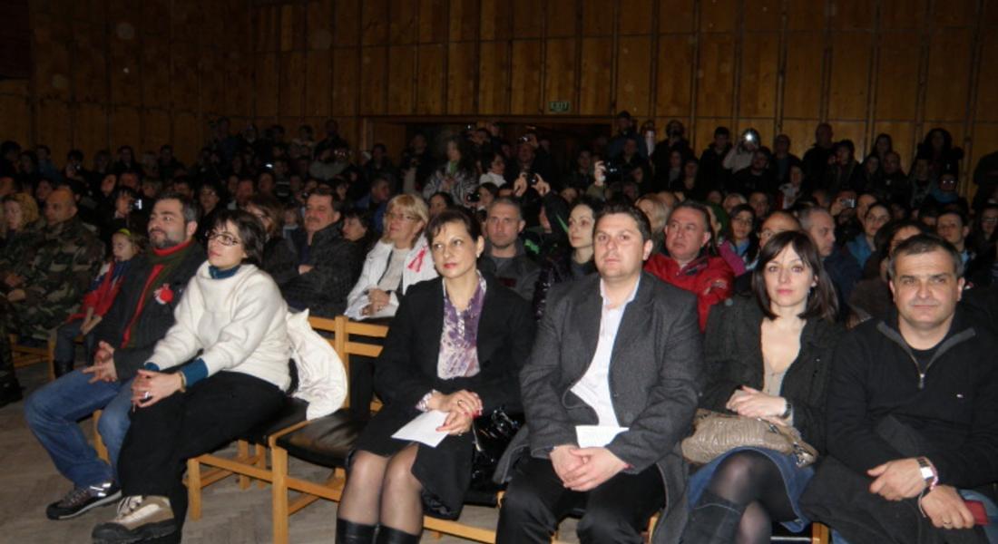 Д-р Даниела Дариткова бе официален гост на концерт в Широка лъка за Трети март