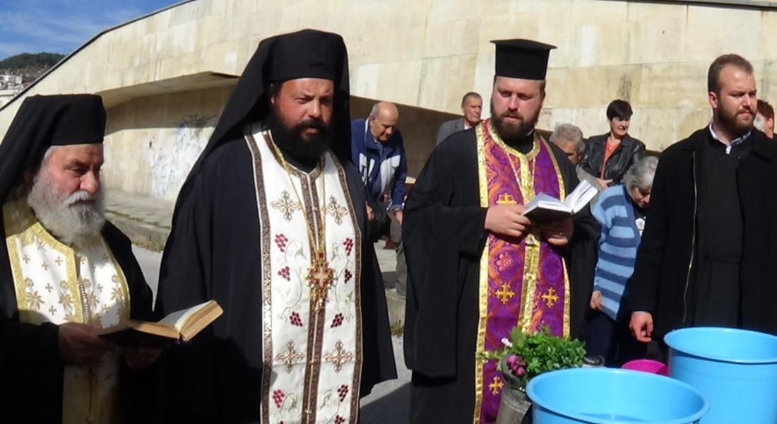 В Смолян бе почетен Св. Мина с участието на архимандрит Висарион