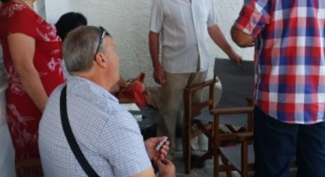 Гръцко село посрещна за празника си гости от побратименото Полк. Серафимово