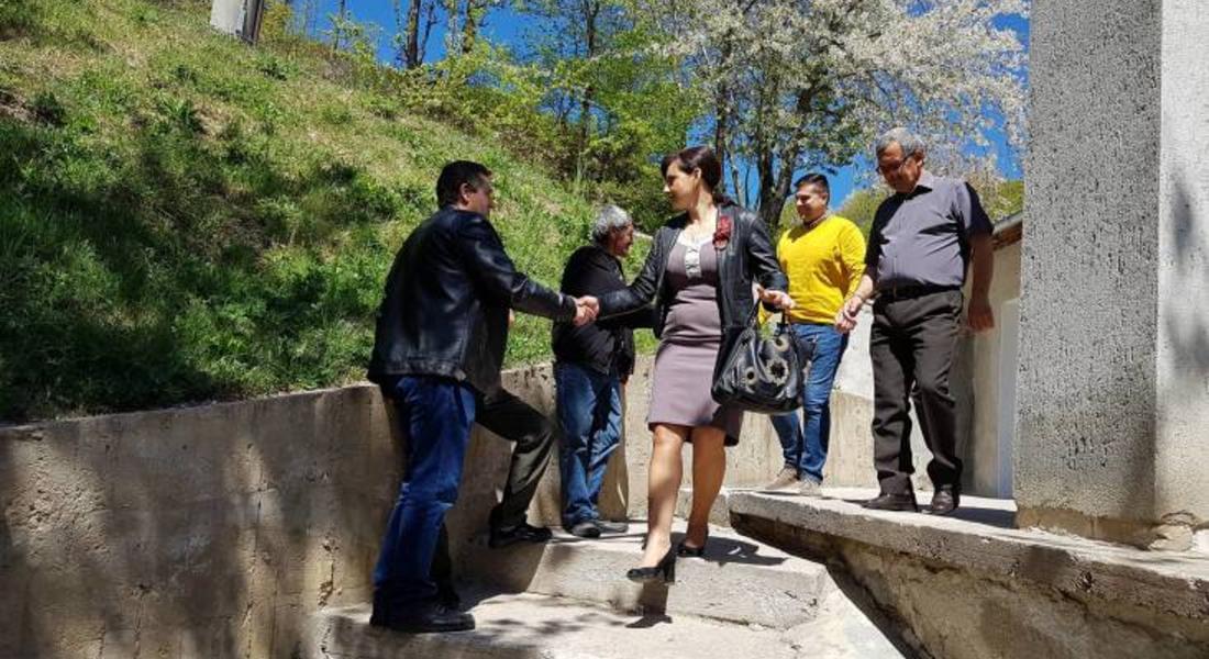 Д-р Даниела Дариткова присъства на курбан за здраве в село Требище