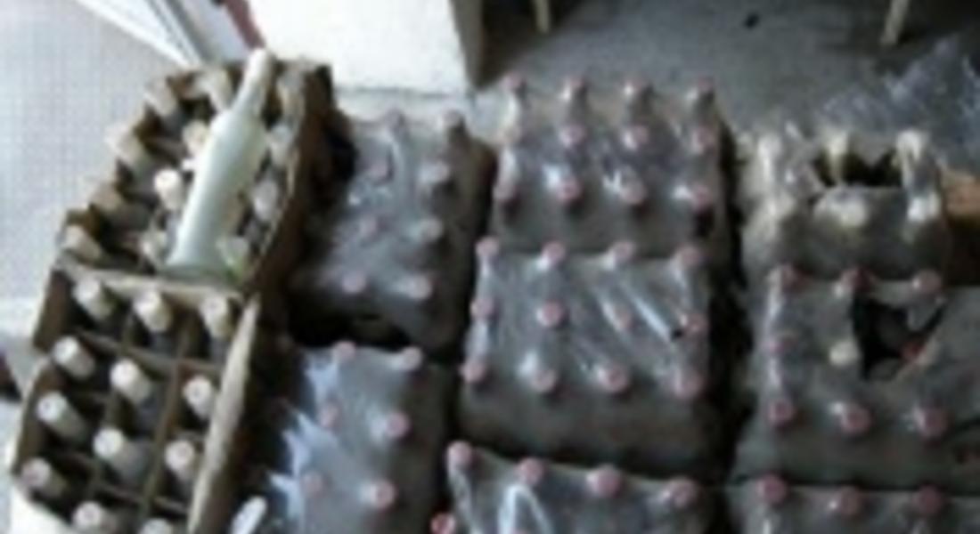 Полицаи откриха 49 бутилки алкохол с фалшив бандерол в Чепеларе