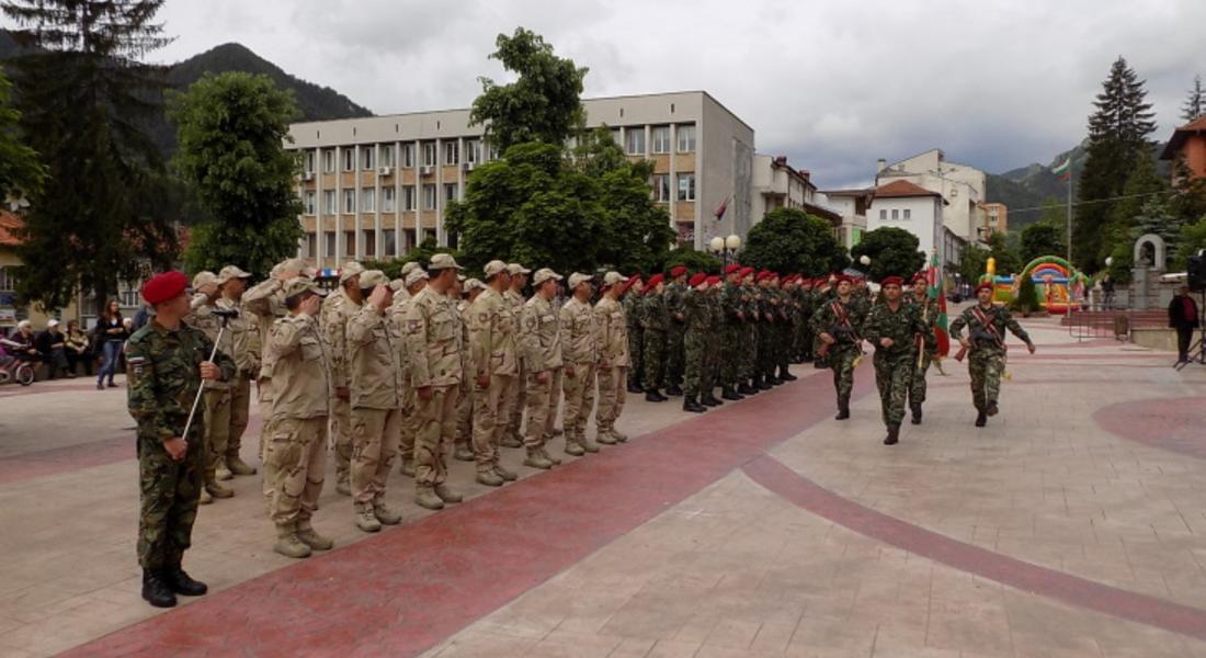  На 26 юли посрещат военните от 101-и Алпийски полк след мисия в Афганистан