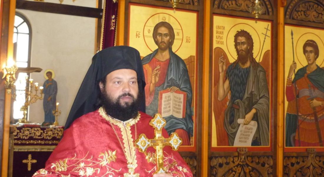 Празнични  св. литургии архимандрит Висарион ще  отслужи  в три църкви – в Смолян, Манастира и Пампорово