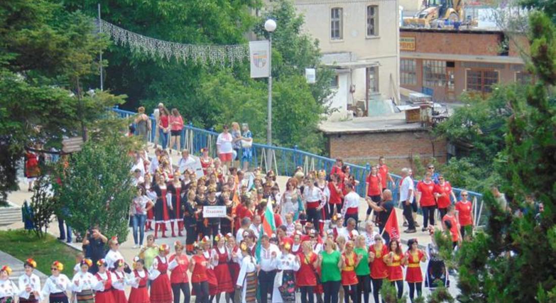 Девиин отново се превърна в център на българския фолклор