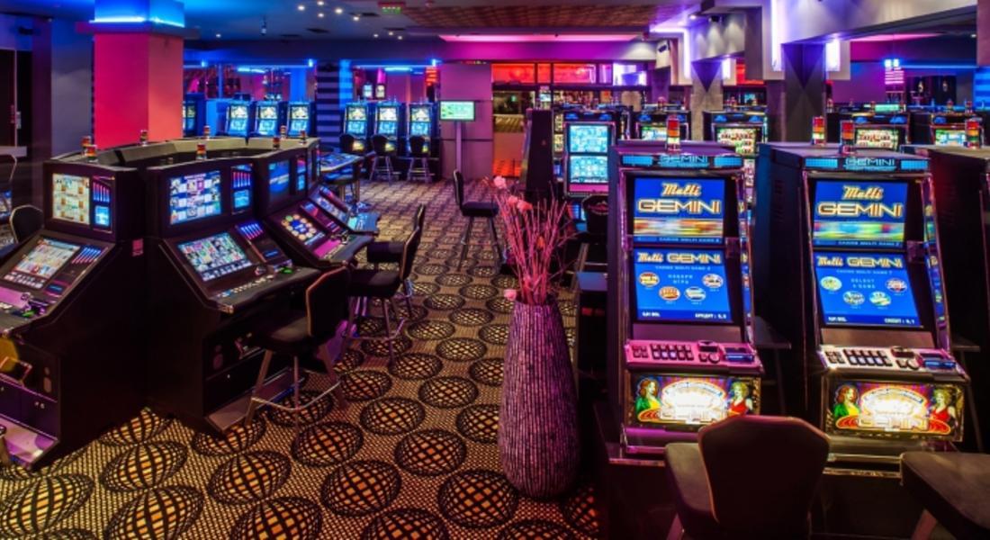 Задържаха 40-годишен мъж счупил монитор на игрален апарат в казино