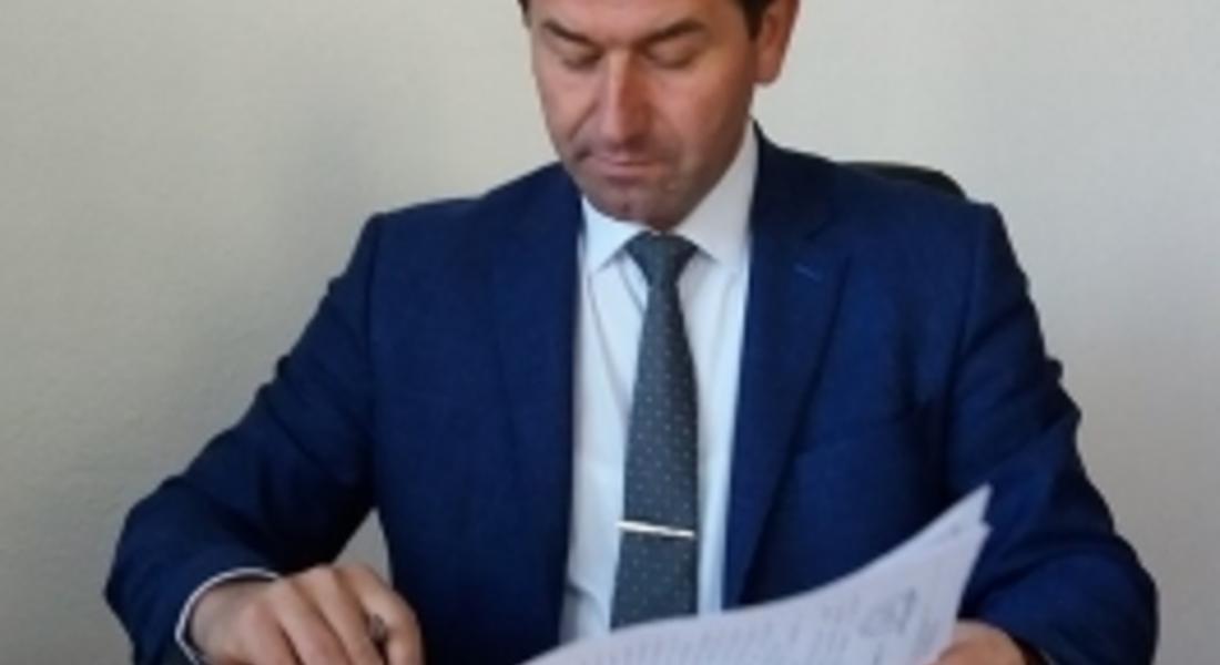 Кметът на Мадан подписа втори договор за 2,2 млн.лв с ДФ „Земеделие“ за рехабилитацията на още 6 улици в общината