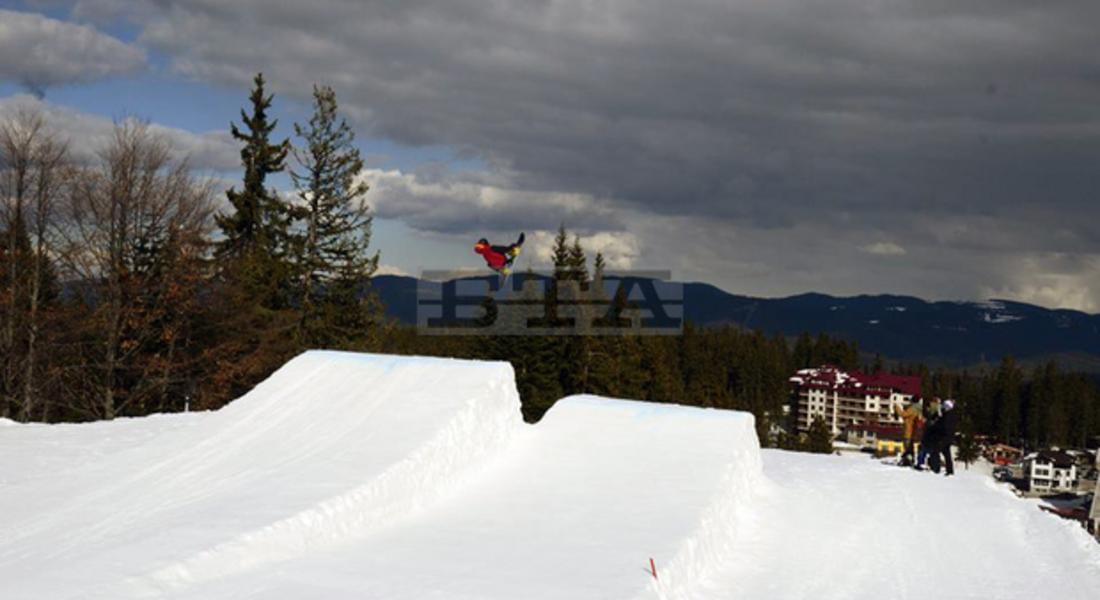 Снежна пирамида е издигната в Snow Park Pamporovo