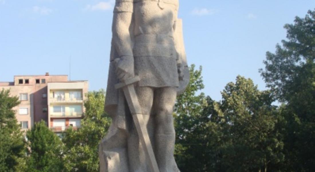  3-метров паметник на Момчил юнак откриват на 22 август в Златоград