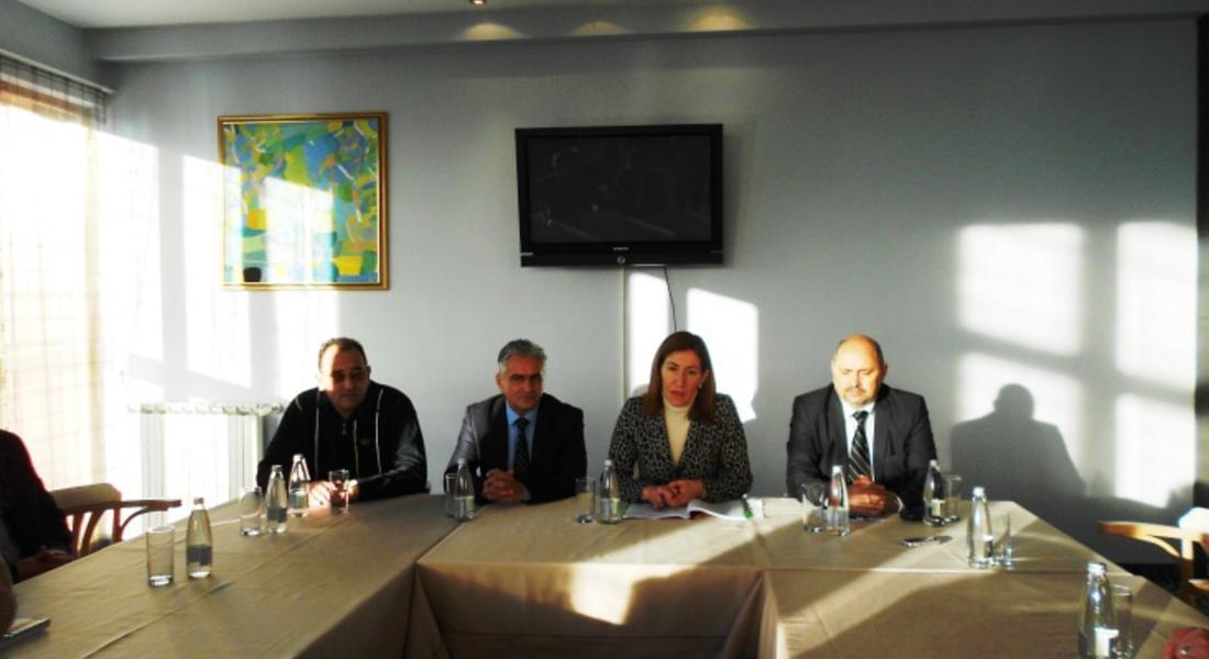 Министър Ангелкова: Пампорово отговаря на изискванията по наредбата за обезопасяването и информационната обезпеченост на ски пистите в България