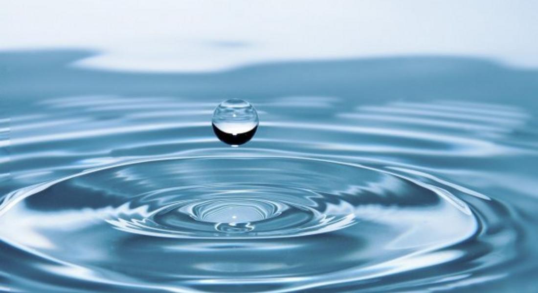 Водата: невидимият съюзник в поддържането на алкално-киселинен баланс