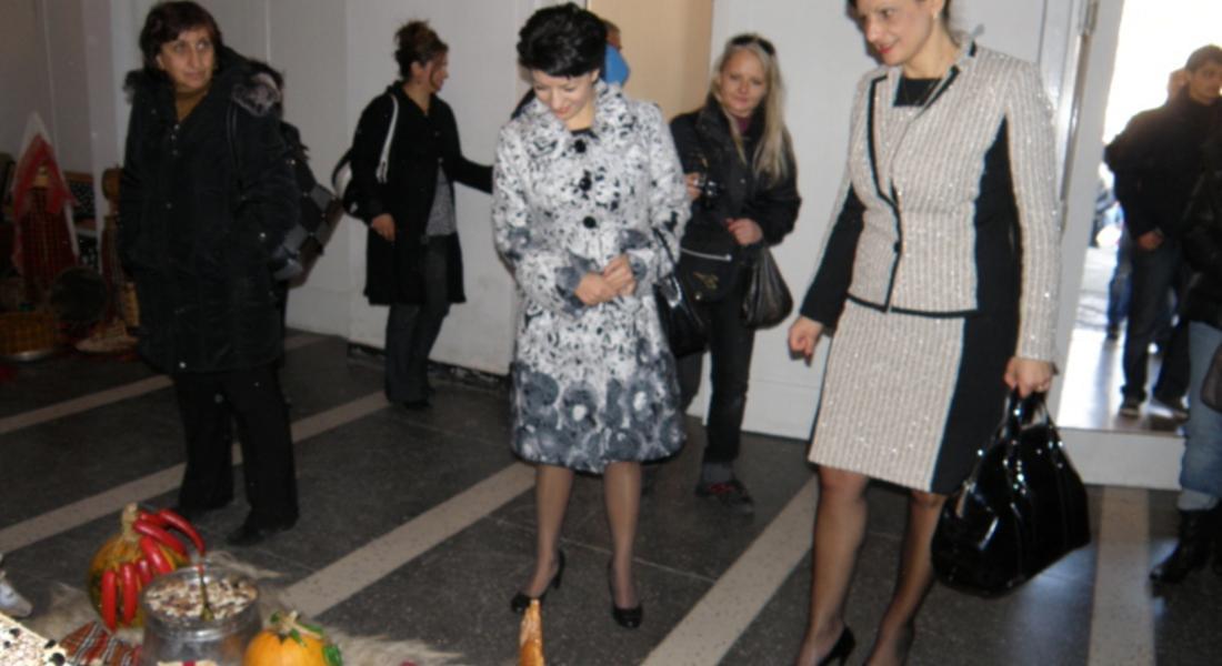Здравният министър Десислава Атанасова почете празника на смилянския фасул