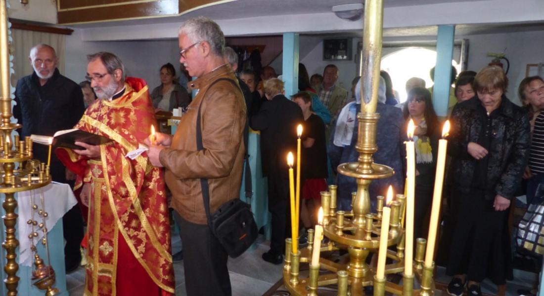 Църквата в Борино посрещна с нова камбанария своята 80-годишнина
