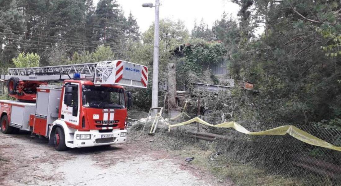Община Смолян и огнеборци извършиха действия по обезопасяване на опасния карстов комин