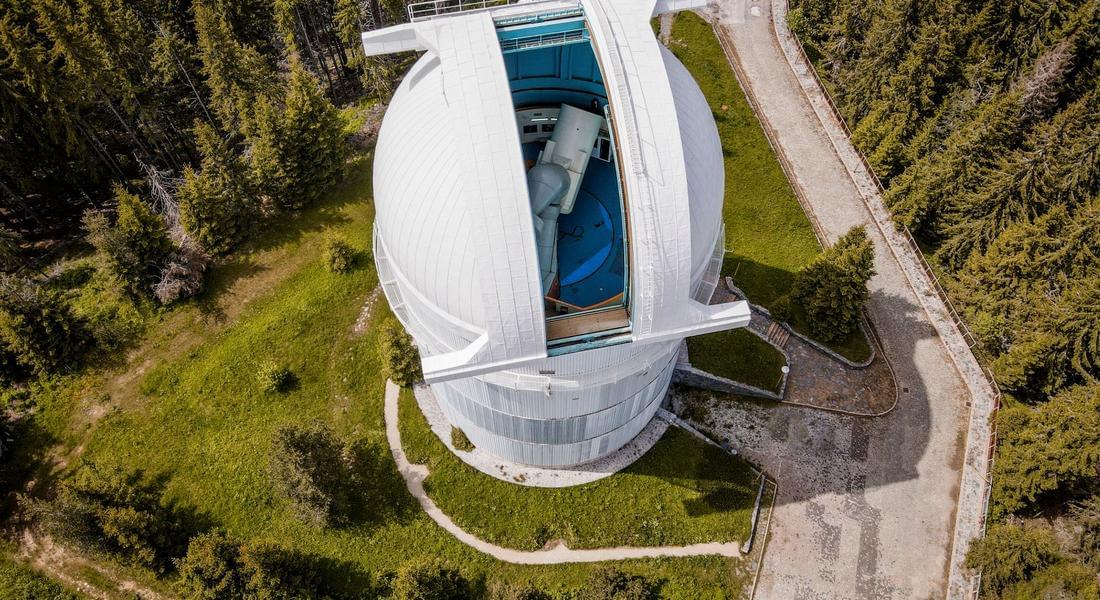 Купол и наблюдателна кула за новия телескоп в НАО-Рожен се очаква да пристигнат от Италия