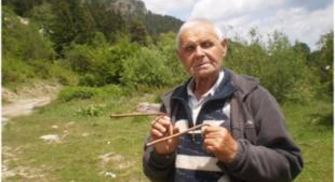 На 86-годишна възраст почина Бай Манчо, известен като "ловецът" на вода и майстор на чешми