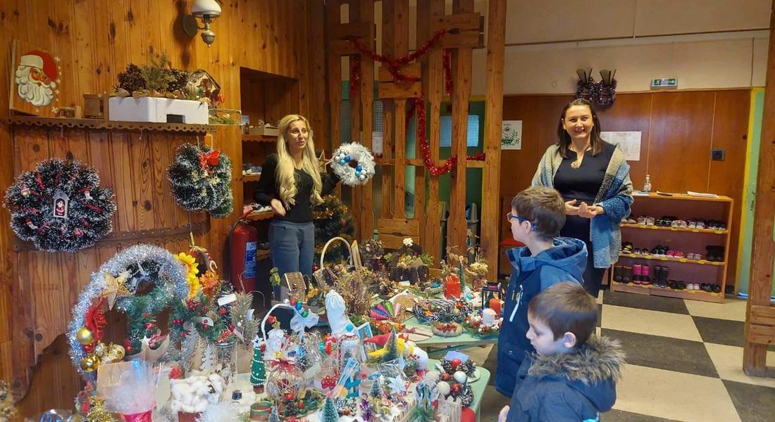 Коледен благотворителен базар организира ДГ "Родопчанче" в Смолян 