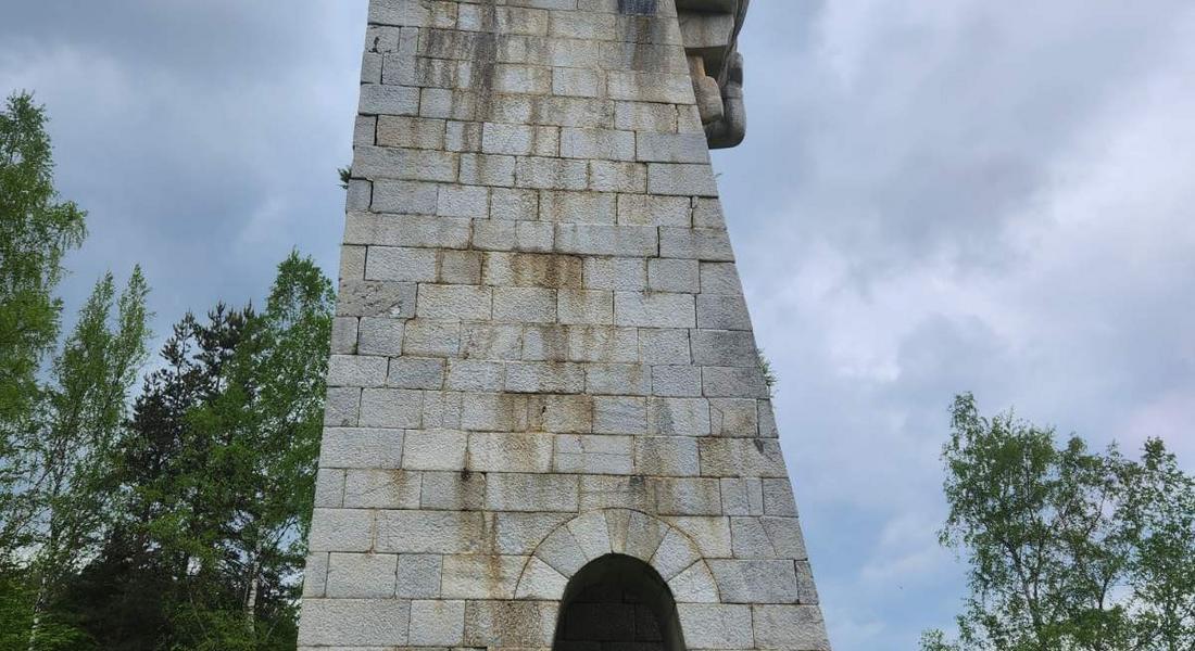 Паметника на загиналите за свободата на родината 1923 г. - 1944 г. в с.Арда е следващия обект, който ще бъде почистен