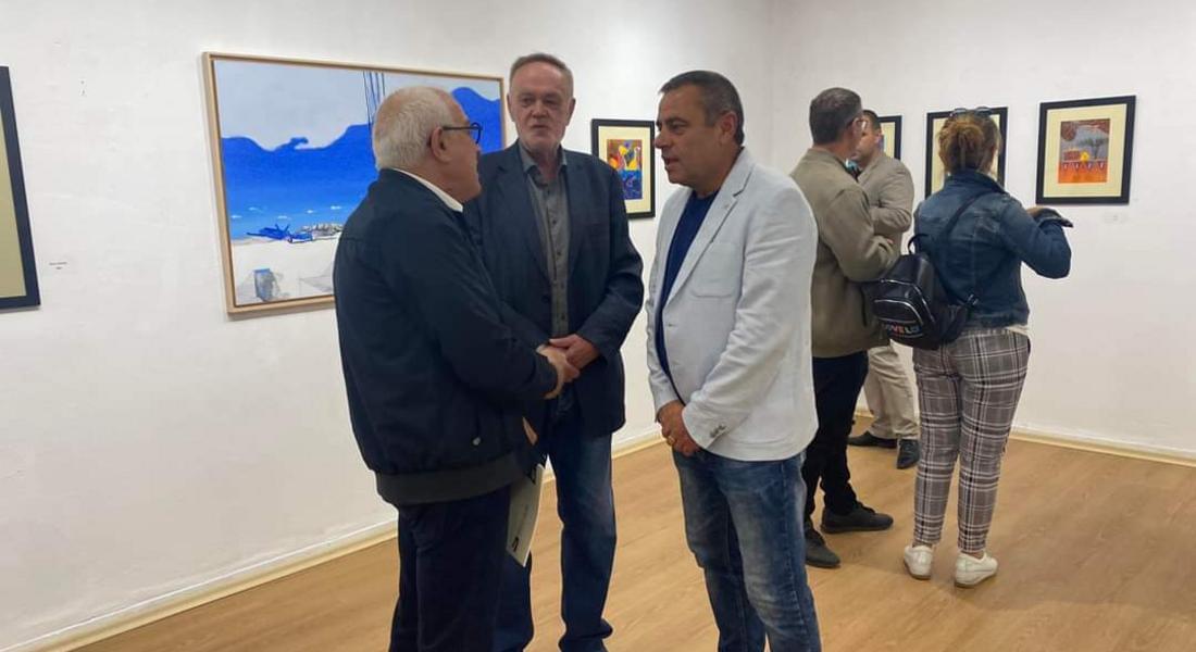 Димитър Кацаров, кандидат за кмет на община Смолян, присъства на  откриването на изложба  в градската галерия
