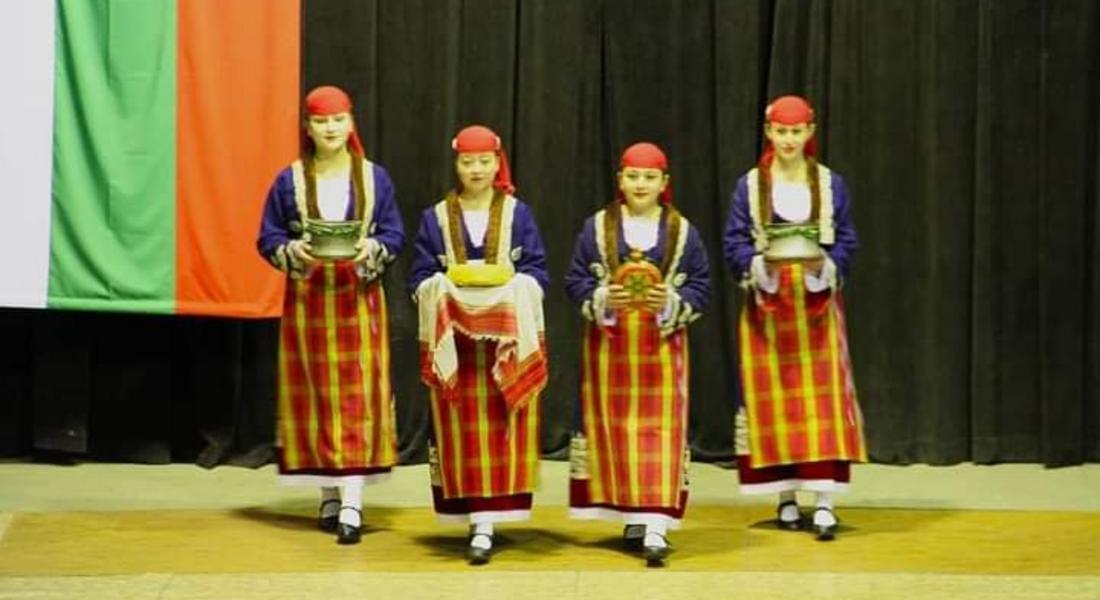 Над 400 любители на народните танци  участваха във фолклориада „На хоро в сърцето на Родопите” 