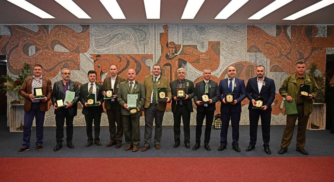 Инж. Здравко Бакалов и инж. Здравчо Тодоров получиха най-високите награди на лесовъдската колегия