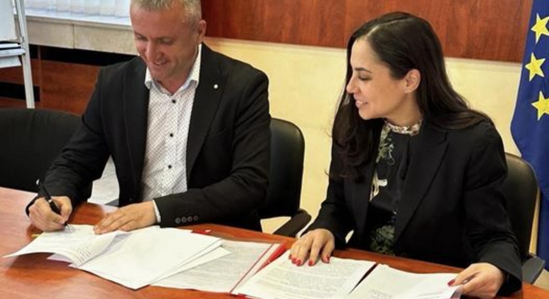 Кметът на Рудозем инж. Недко Кулевски подписа 3 споразумения с  МРРБ на стойност над 5 милиона лева
