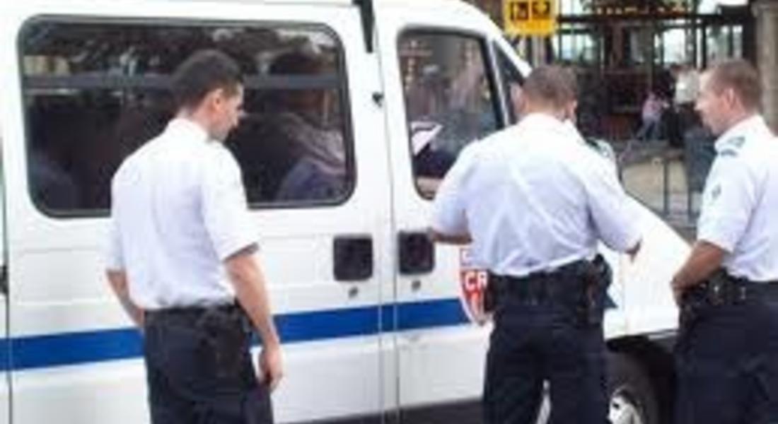 Трима мъже са задържани за кражба на метални съоръжения в с. Павелско
