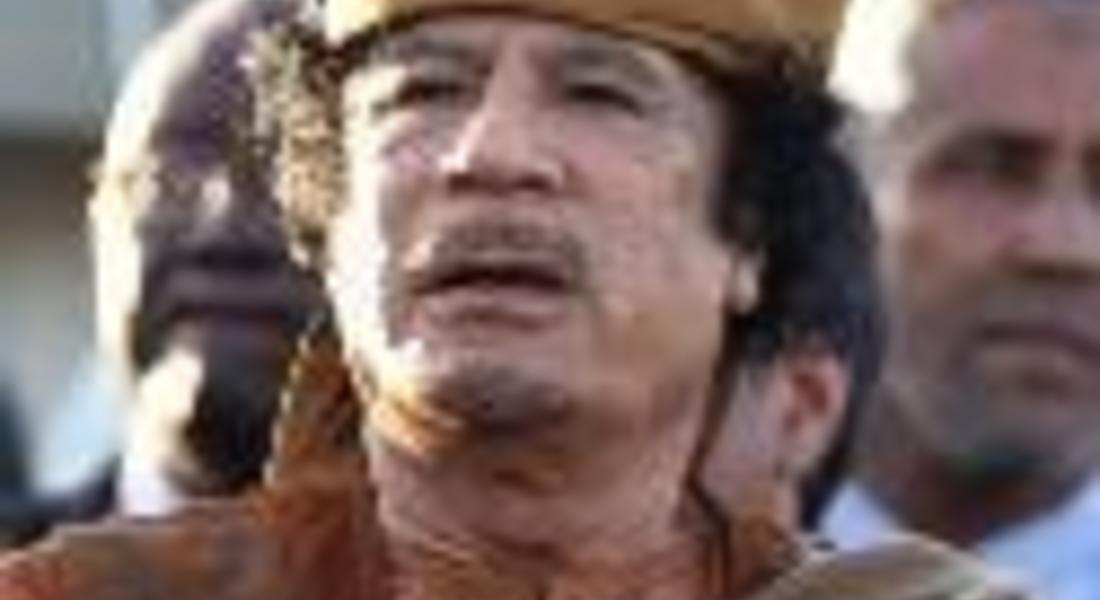 Кадафи: Разхождам се спокойно из Триполи