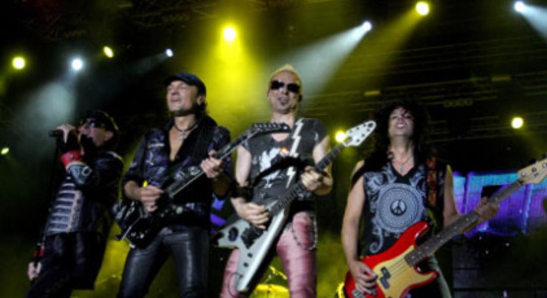 Scorpions минават прощално през България