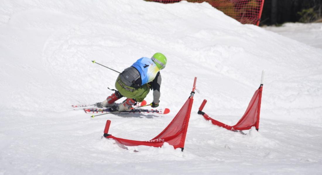 26 сноубордисти и 21 скиори мериха сили в състезанията Chepelare Resort Extreme Weekend 2012 
