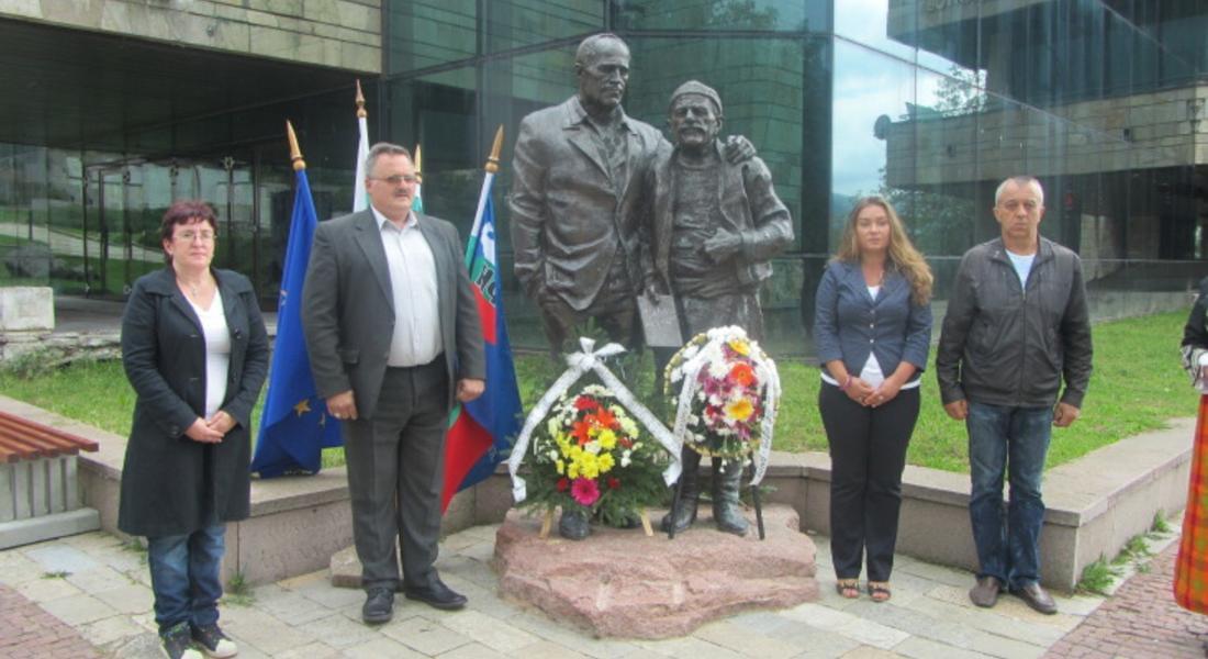   „Патриотичен фронт НФСБ и ВМРО” почетоха 95-та годишнина от рождението на Николай Хайтов