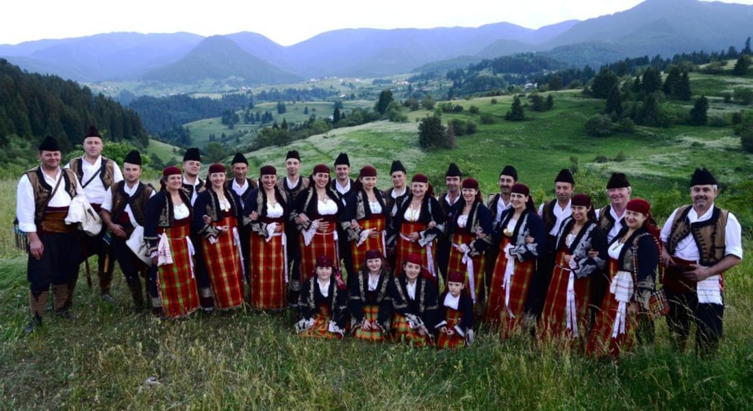 Фолклорен ансамбъл „Манол Радечев” – Гела празнува своя 63-ти рожден ден 