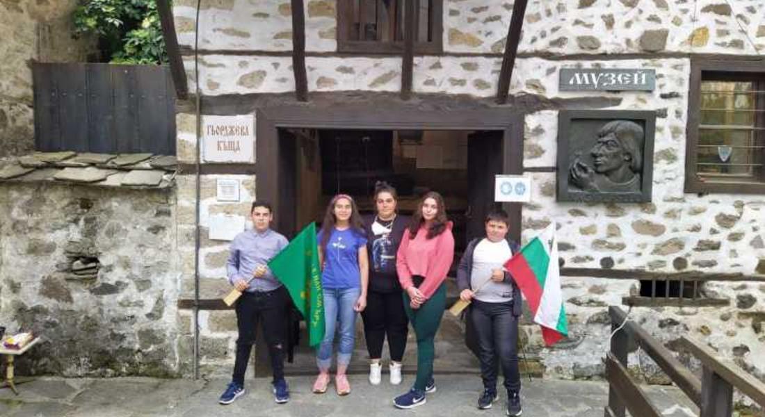   Стихове на Ботев четоха ученици в Къща музей „Ласло Наги“