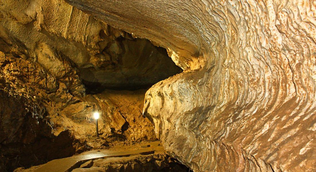 Правят костница в Ягодинската пещера