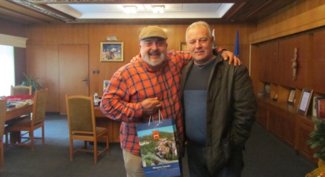  Топкулинарят Ути Бъчваров обсъди идеята си с кмета Мелемов в Смолян да има изнесено предаване на „Животът е вкусен”  