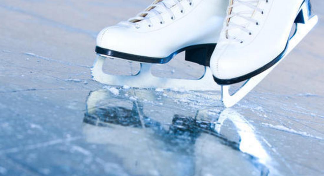 Евгения Раданова и Екатерина Дафовска ще се забавляват на ледена пързалка в Чепеларе
