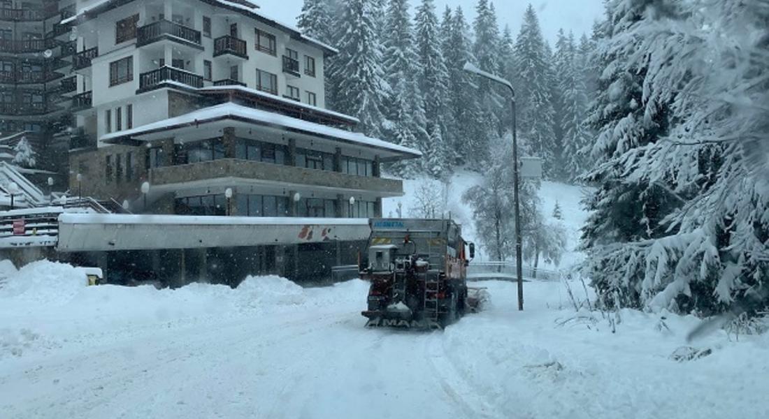 Новият снеговалеж в Смолянско създаде  допълнители   проблеми за общините, които се борят с последиците от проливните дъждове