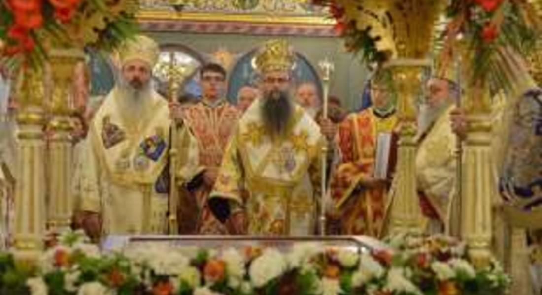 Митрополит Николай ще донесе за поклонение в Смолян одеждите на Света Петка