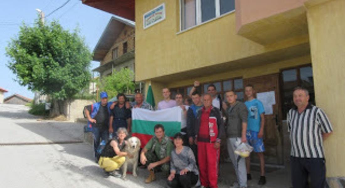  Възстановиха туристическата маркировка на маршрута връх "Виденица" - Ягодинска пещера